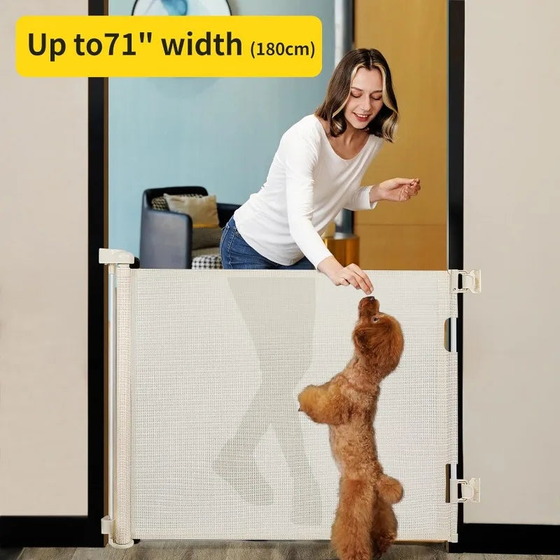 CuddliOut™ - Retractable Screen Door